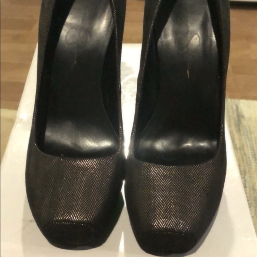 Platinum Metallic Pumps Heel 3.5”